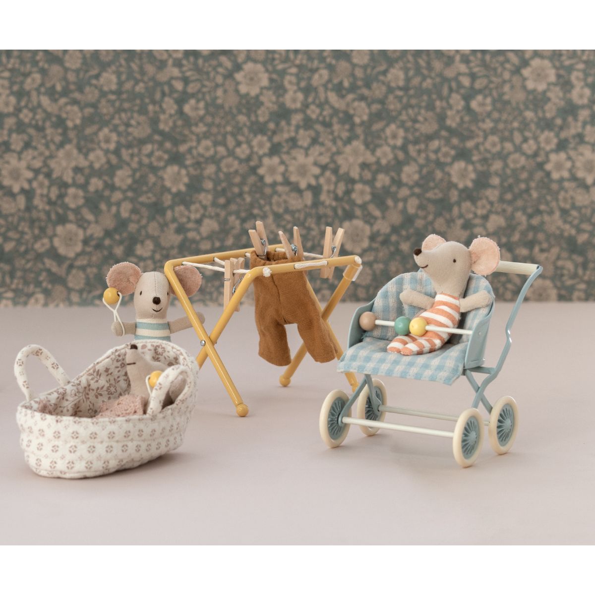 Drying rack, Mouse