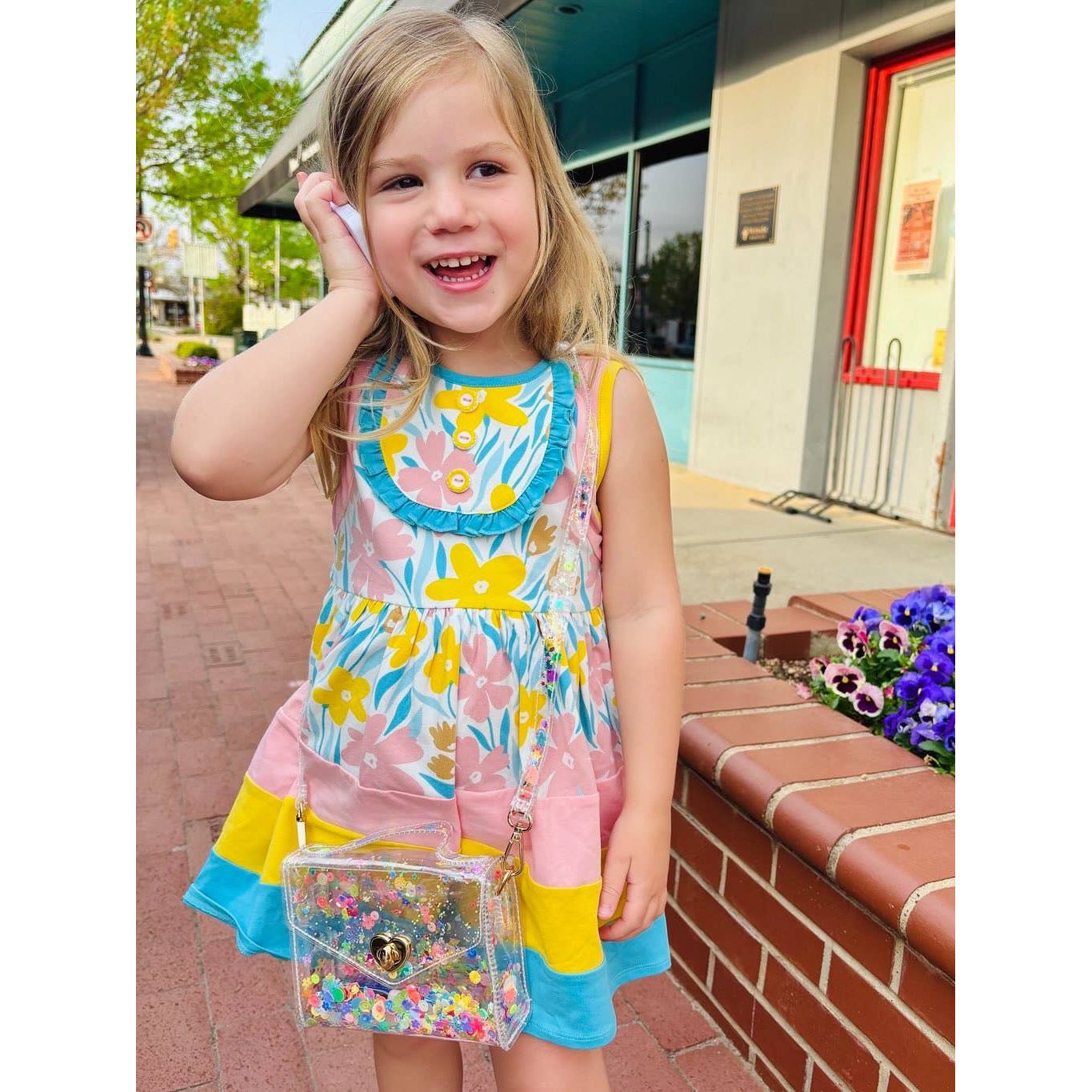 Gussie: Multi Sparkle
