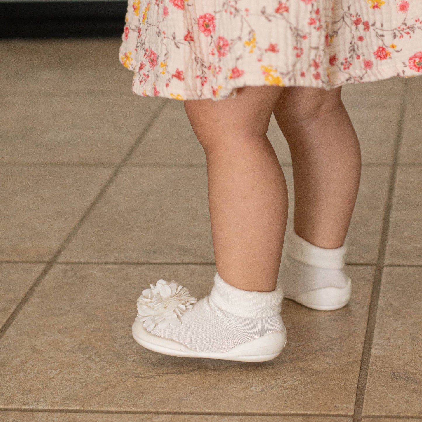 Komuello first walker baby sock shoes - Corsage -Snow
