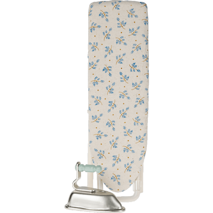 Iron & ironing board