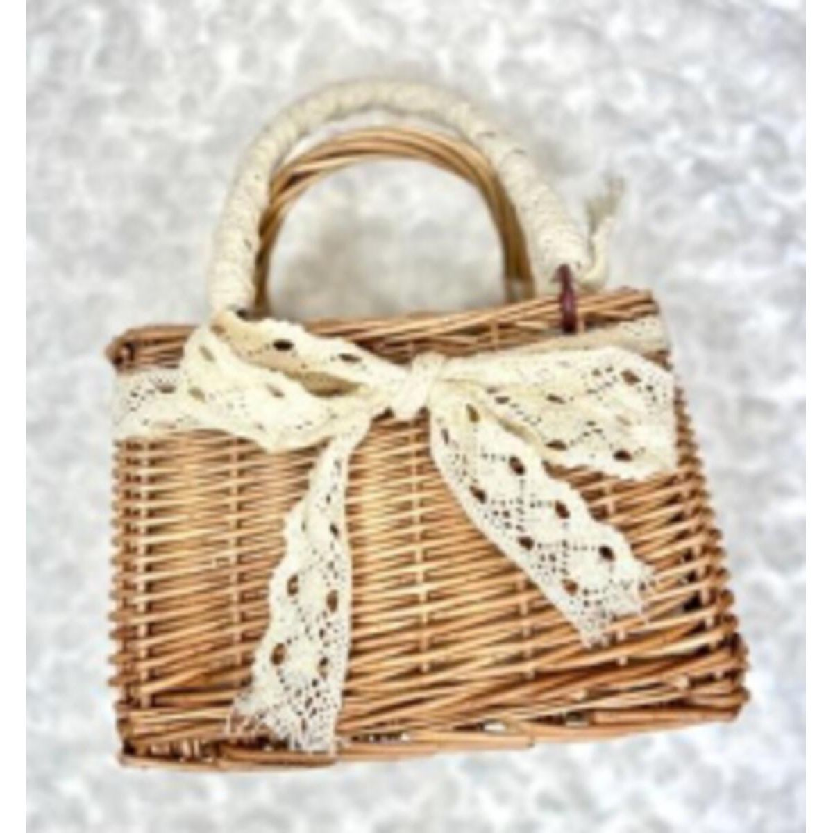 SQUARE WICKER PURSE