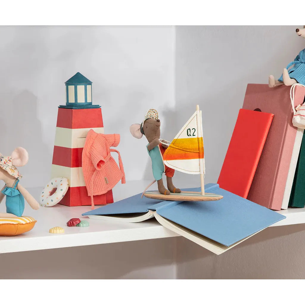 Beach mice surfer big brother