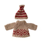 Knitted sweater and hat, Mum mouse