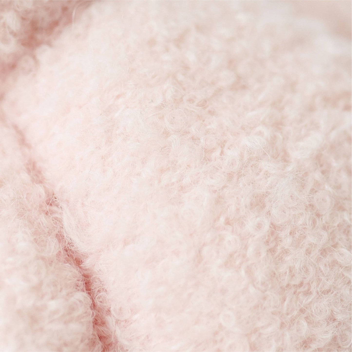Baby bouclé bear (strawberry)