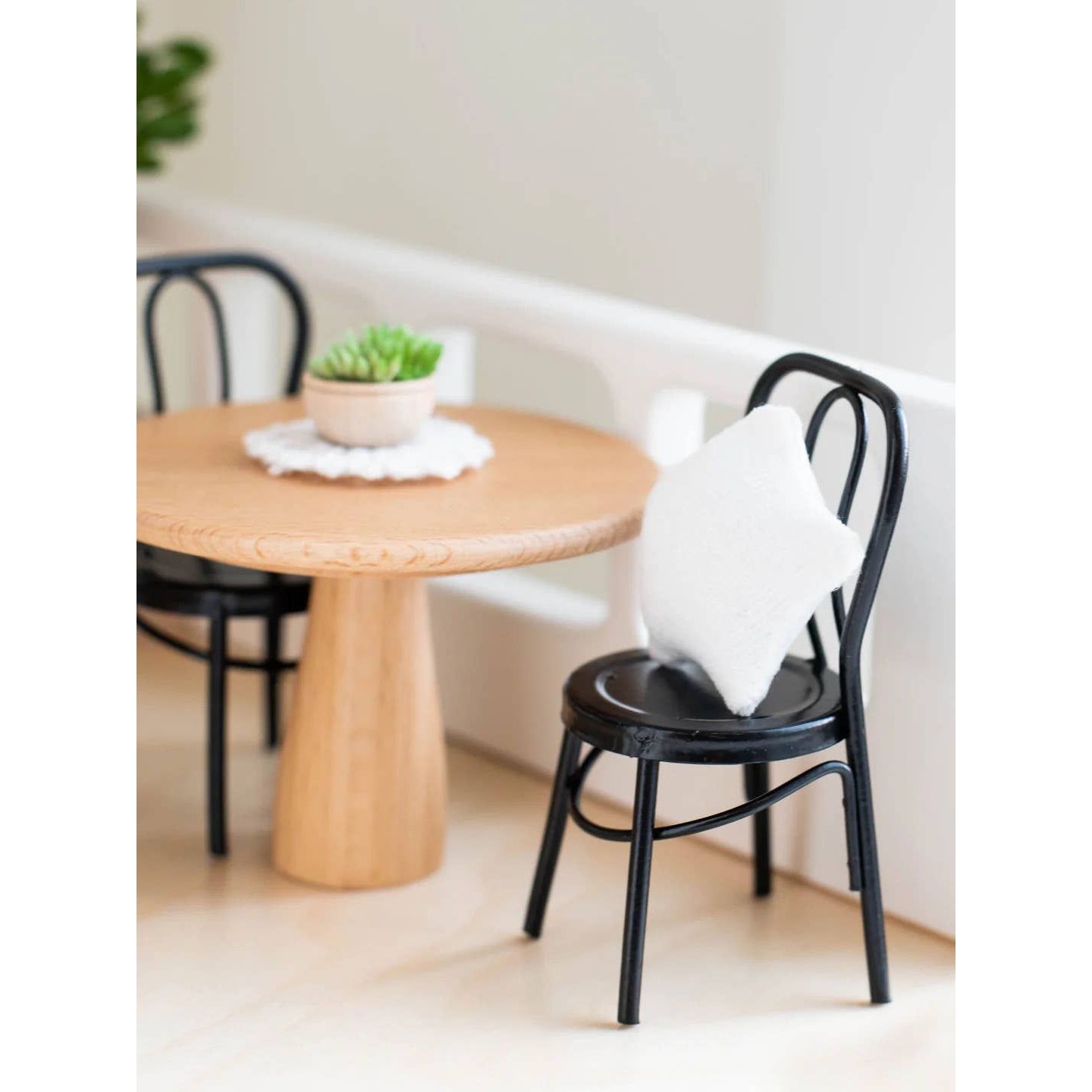 Dollhouse Round Bistro Dining Table | Natural Wood