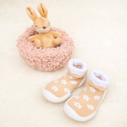 Komuello first walker baby sock shoes - Daisies - Latte