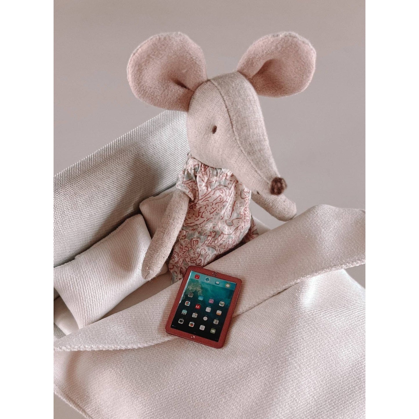 Dollhouse MM Tablet | Multiple Colors