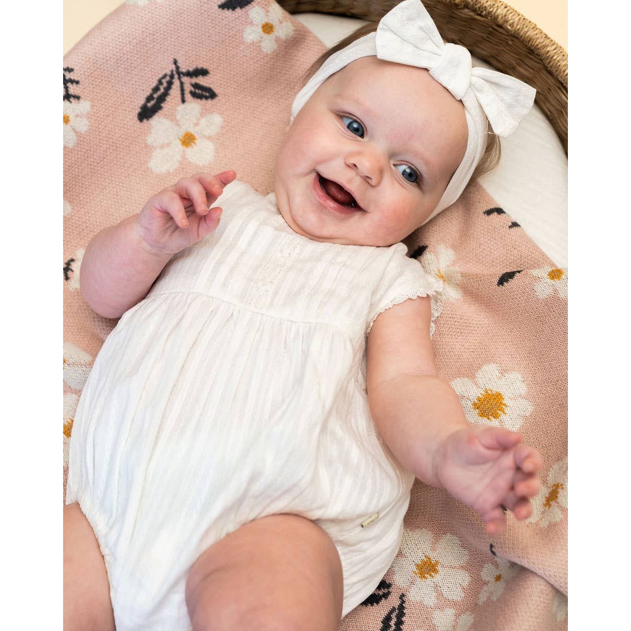 Daisy Floral - Organic Jacquard Sweater Knit Baby Blanket