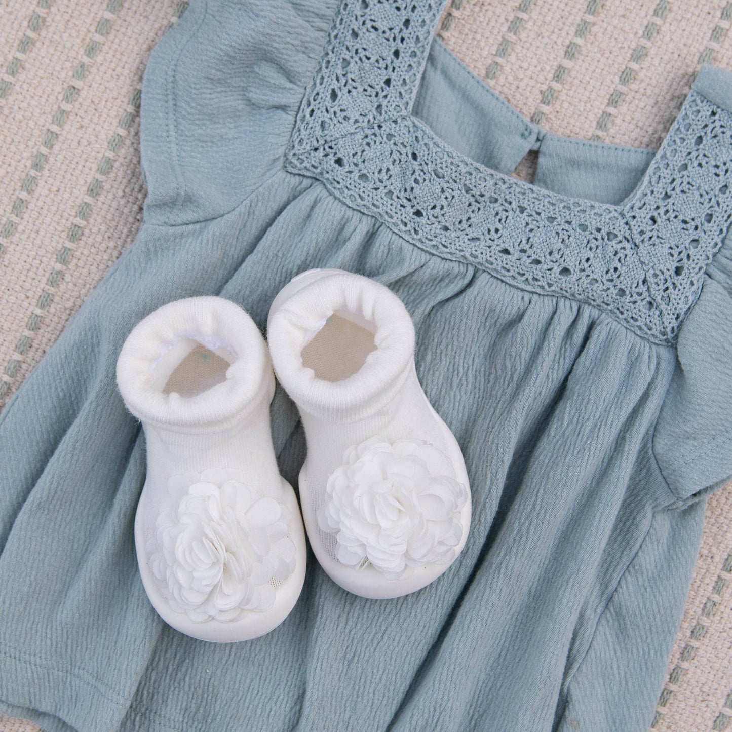 Komuello first walker baby sock shoes - Corsage -Snow