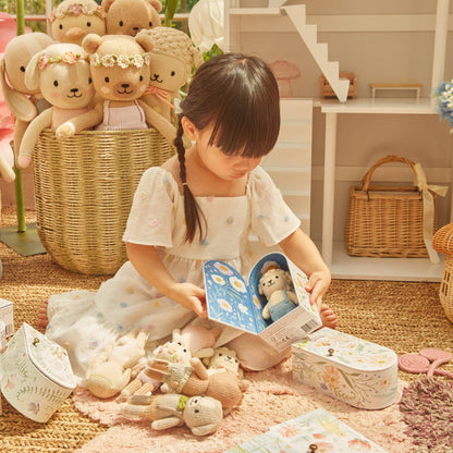 Tiny Sebastian the lamb, gives 10 meals