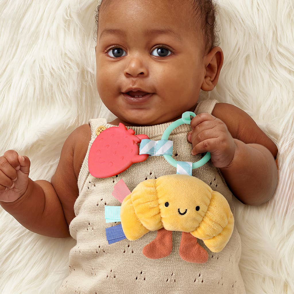 *NEW* Croissant Itzy Pal™