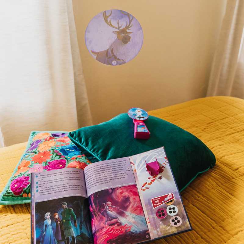 Disney Frozen 2 Movie Theater Storybook & Movie Projector by Marilyn Easton