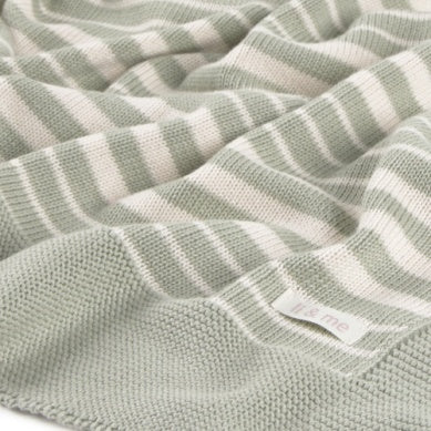 Irregular Striped Knit Blanket