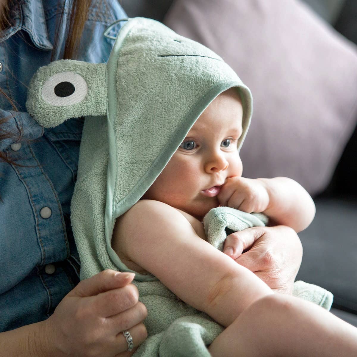 Baby Frog Hooded Cotton Towel